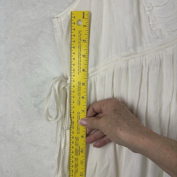 Stolen Hearts Womens‎ Top Shirt Large White sleeveless Side Tie Adjustable Linen - Picture 9 of 16